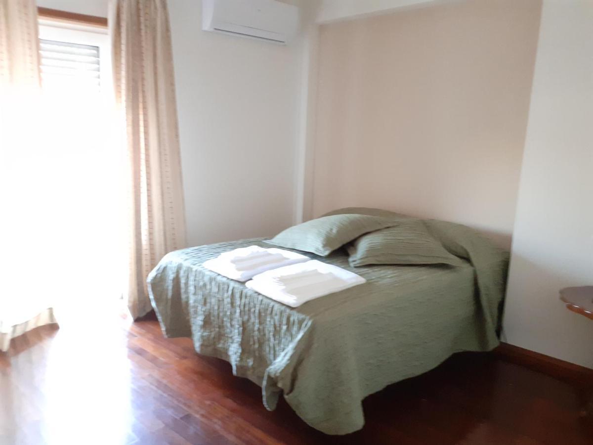 Appartamento Casa Da Praca Sertã Esterno foto